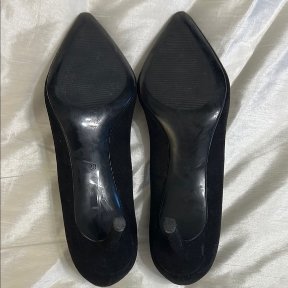 Elegant Black Suede Women's Pumps w/ 2.5” Heel - Picture 4 of 8